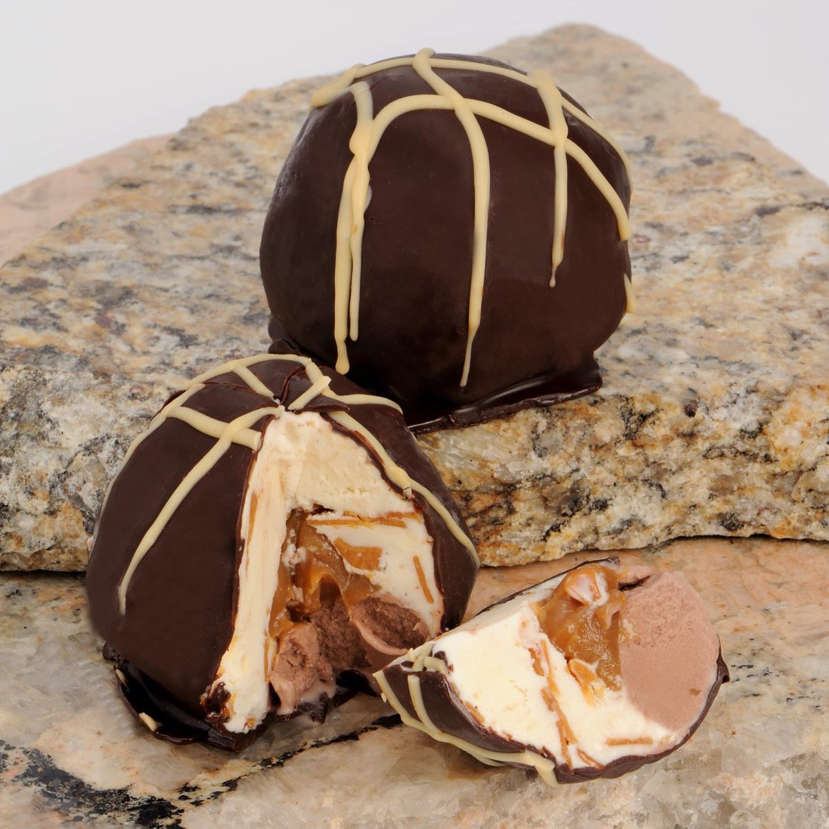 NastosIceCream's tweet photo. Peanut Butter Tartufo 🎄 pick up a 4-pack today.
#traditional #pumpkin #pistachio #cappuccino #peanutbutter #nocciolata #whitechocolateraspberry #Holidaydesserts #ChristmasisComing #HolidaySeason #Nastosicecream #newark #ironbound #downneck #essexcounty #83yearsinbusiness https://t.co/PAmMju8ujE