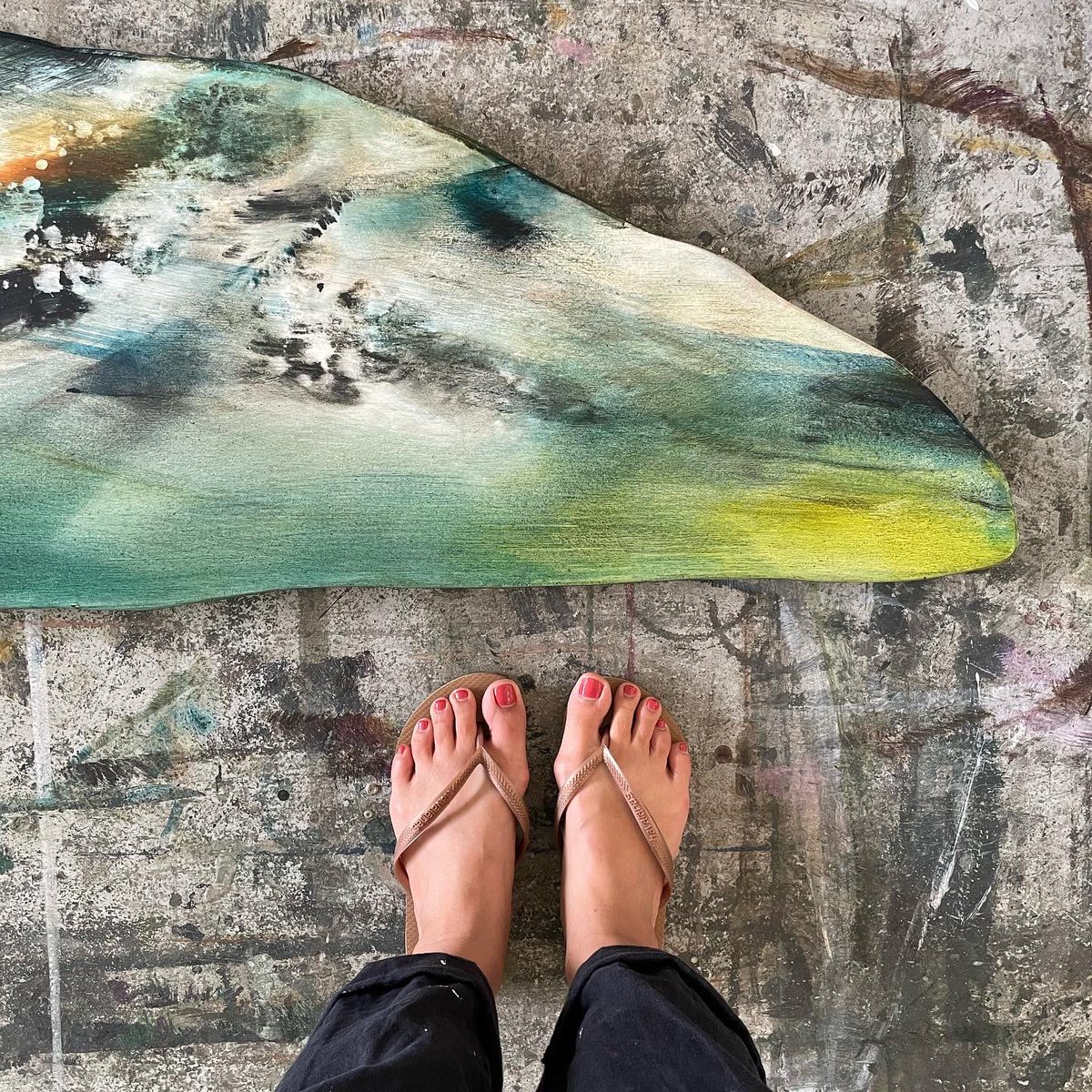 Colours + Feet 

Coming up - #PHYGITAL solo exhibition in January next year. #wip #artist #artiststudio #painting #digitalart #generativeAI #AIart #contemporaryart #artexhibition 
#phygitalart