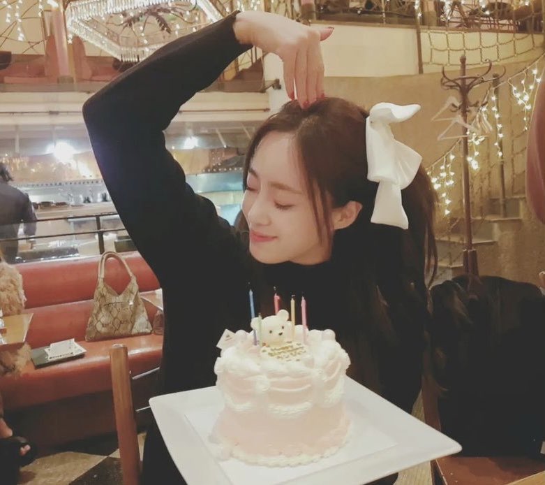 hyejooznation's tweet photo. WAIT we got another indirect ot6 crumb?!! Soyeon liked a post by Eunjung's japan management staff about her birthday 😭 
https://t.co/DhpFIpdESI https://t.co/raIETM8o9v