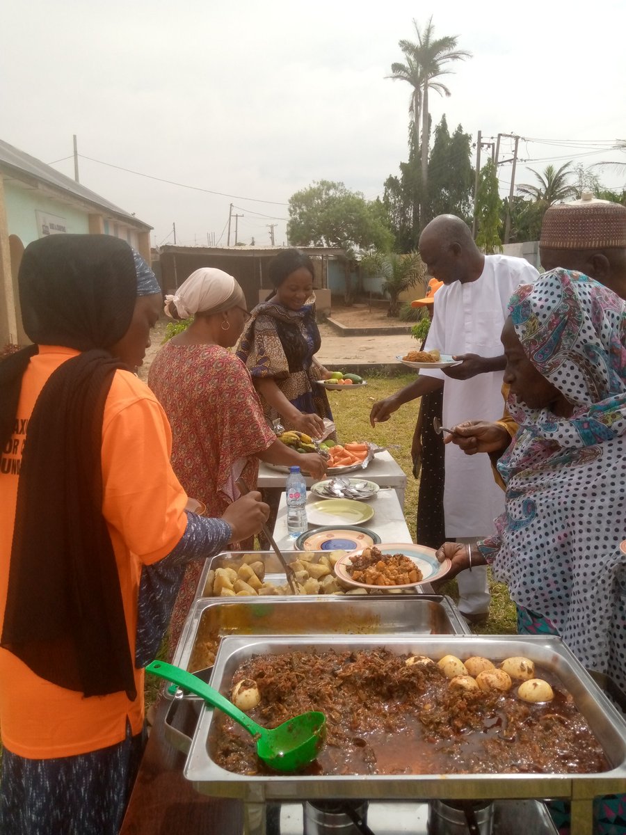 axiosscf22's tweet photo. We launched our Seniors Club on 17th December. It was fulfilling to see our seniors participate in fun games and activities. They danced and had a nice brunch. We plan to make ageing fun and to change people's perception on ageing. #Axiosscf #Abuja #FederalReserve
#COVID https://t.co/p4iZmrXQNe