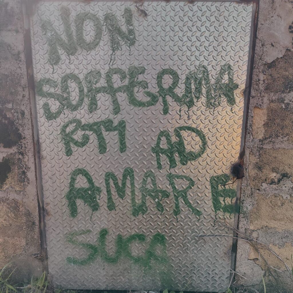 SUCA's tweet photo. Non soffermarti ad amare e SUCA 

Foro Italico, Palermo - trovato da Manfredi Forte

#suca #800A https://t.co/m8qZ1ZIVjy https://t.co/ruCX6rCVrE