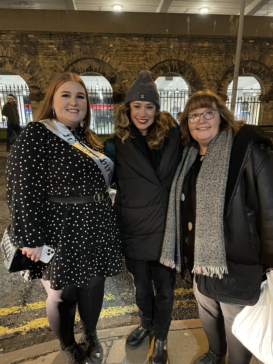 Helen 🧡🦋 tweet media