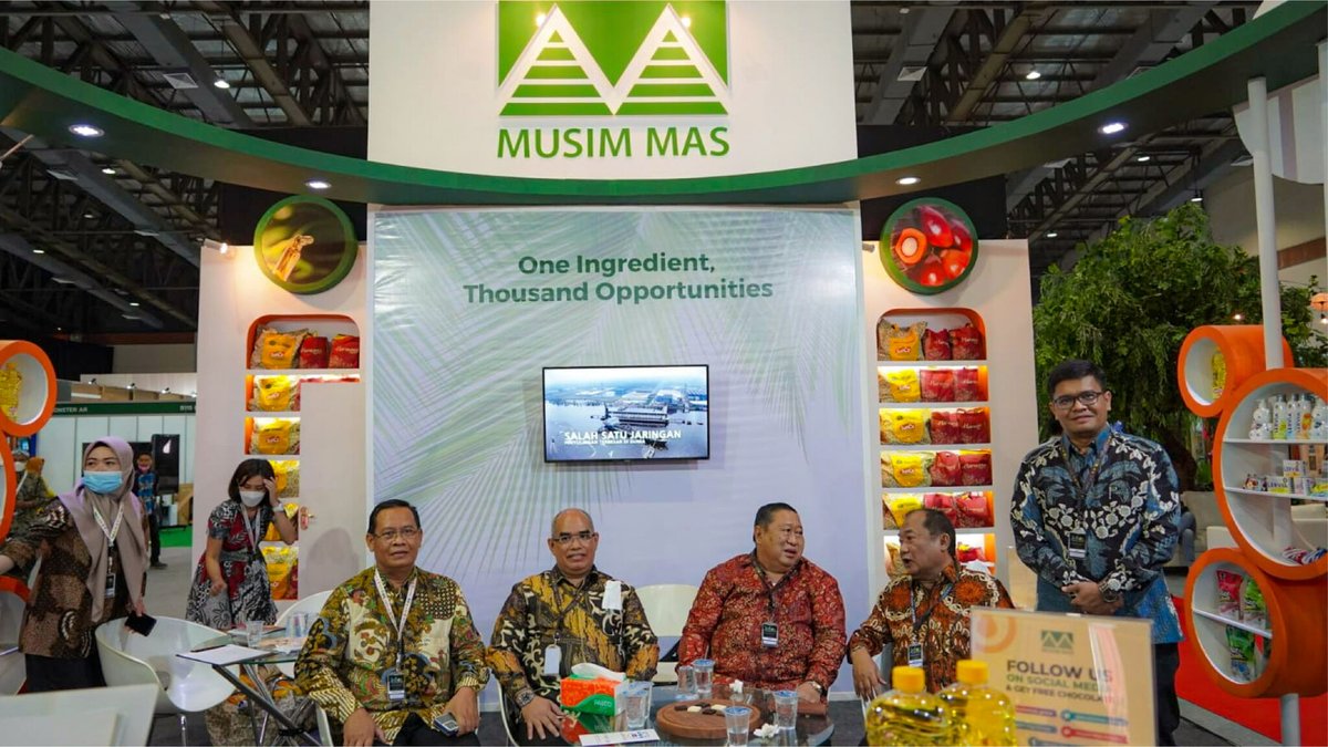 Musimmas_Group's tweet photo. We're proud to be one of the sponsors for #Bunex 2022 in Jakarta. This event will take place in Hall B Jakarta Convention Center, Senayan. We’ll be at the booth until Friday, 23 December 2022, and our team will be there to introduce our products to you. https://t.co/SVFxTtiHL3