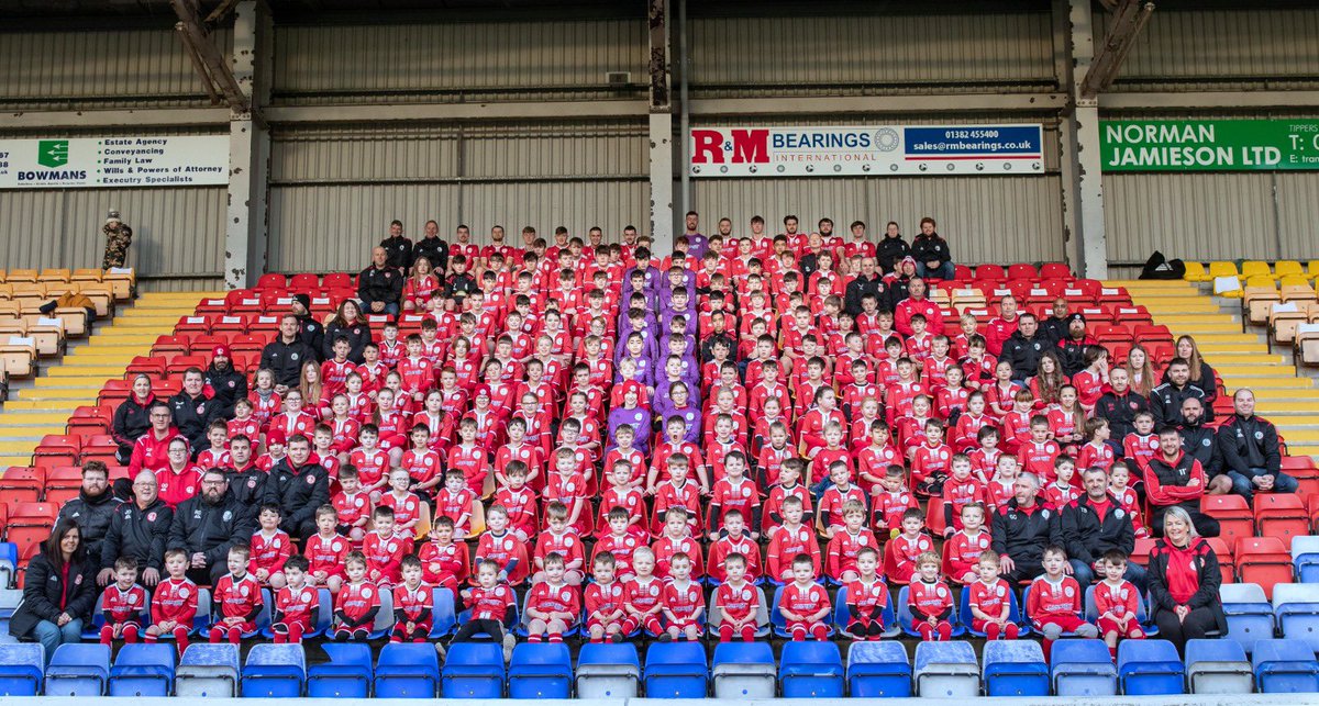⭐️ 50 YEARS OF BRECHIN COMMUNITY CLUB ⭐️

Brechin Community Club are celebrating our 50th anniversary this year, and we couldn’t be more thankful to Carnegie Fuels Ltd for supplying our full club with our commemorative strips. @carnegiefuels <a href="/BrechinCFT/">Brechin Community Football Trust</a>