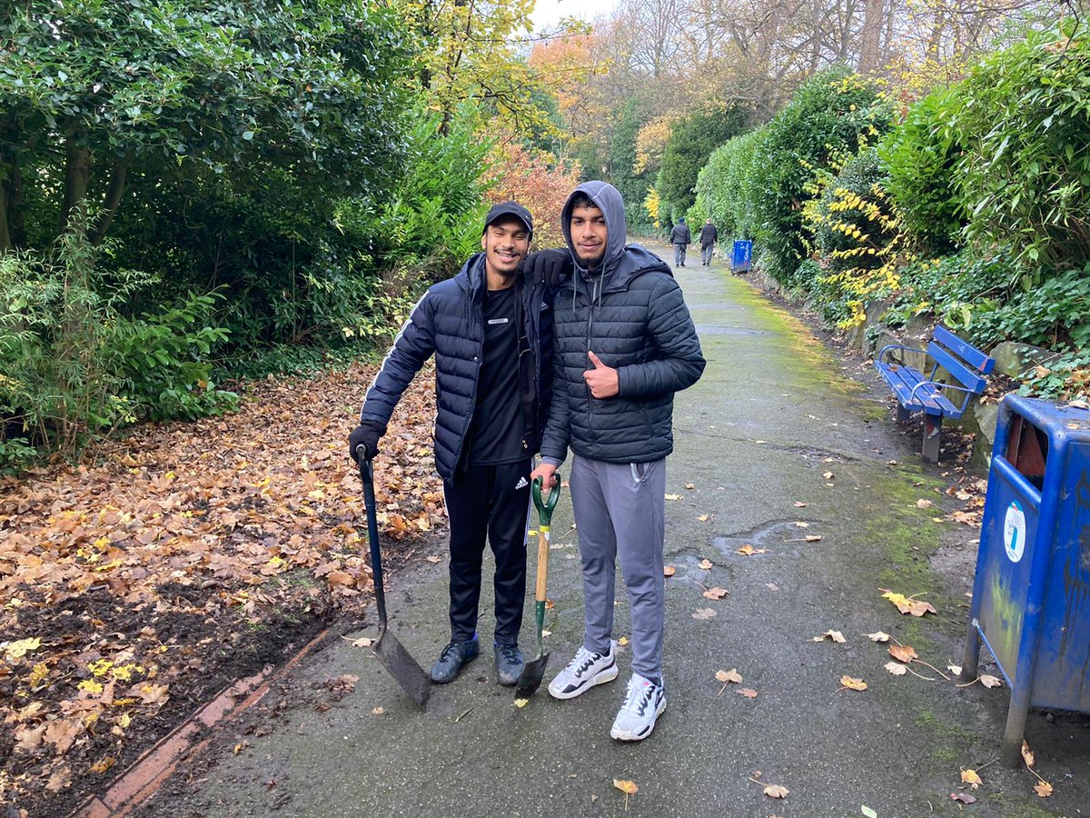 NorthStar_YP's tweet photo. A couple of weeks ago the @NorthStar_YP volunteered and helped out with the cleaning up of @Norman_Park. Well done to the youth and thanks to Friends of Norman Park and @htafcfoundation

#nsy #nsyp #huddersfield #dofe #socialaction #birkby #htaf https://t.co/dOOuAlXOSO