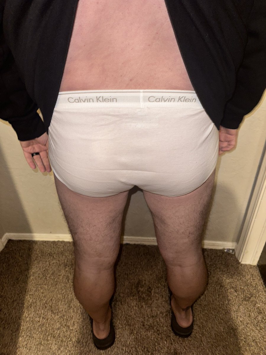cvwedgie's tweet photo. When we forget to let the faucets drip you improvise your wordrob! #shemademe #briefs https://t.co/CikUI79a6b