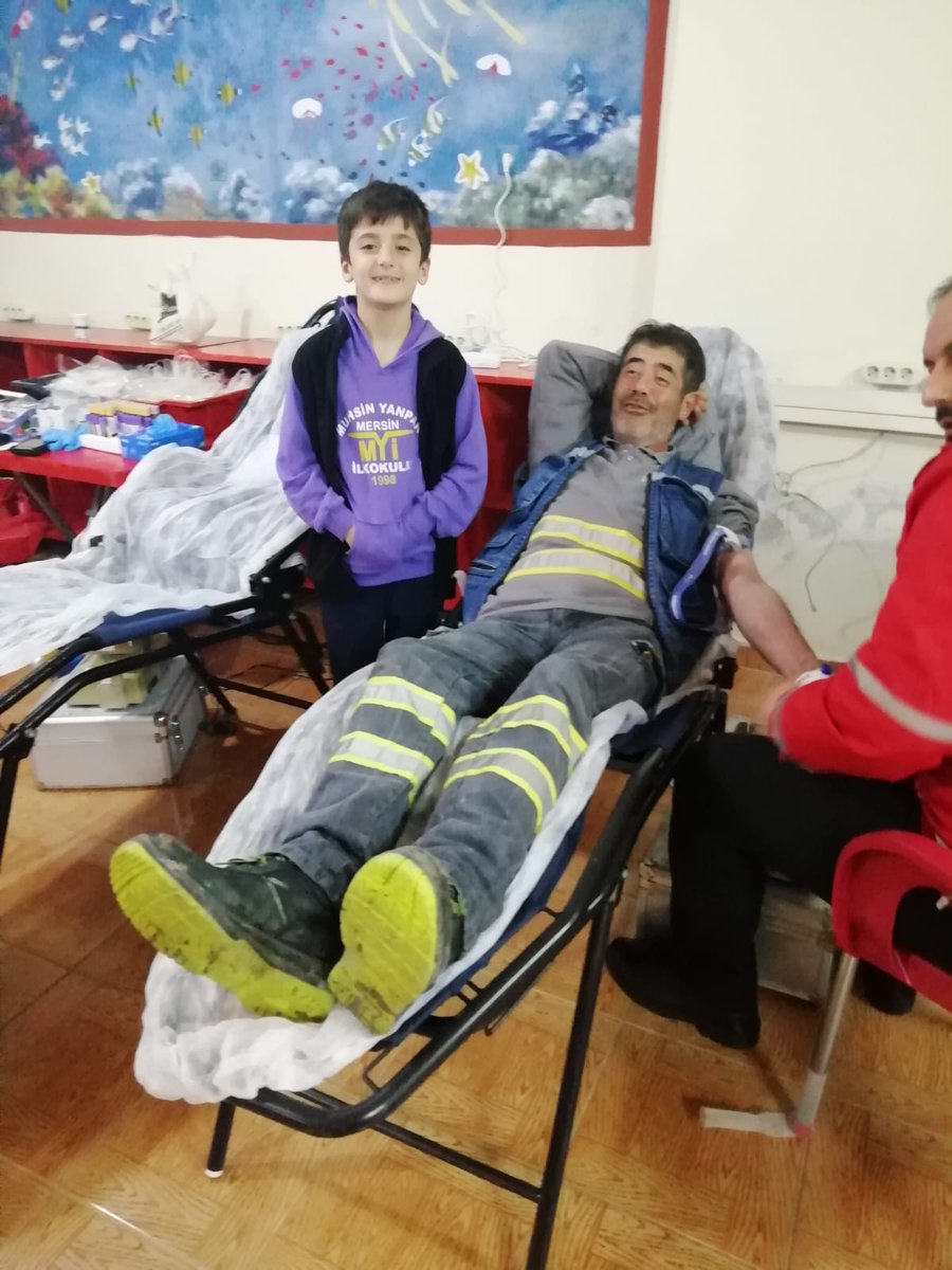 YanparMuhsin's tweet photo. Okulumuzda kan bağışı kampanyası yapıldı. Kan bağışı yapan veli,öğretmen ve idarecilerimize ayrıca Kızılay kurumuna teşekkür ederiz. @tcmeb @MersinValiligi @ahpehlivan53 @MersinMEM @AdemKoca46 @FatihBurgut @MikailEREN33 @Nazmikendigelen @toroslarmem @OguzhanTulucu @Yavuz_3833 https://t.co/CY5RKivgVe