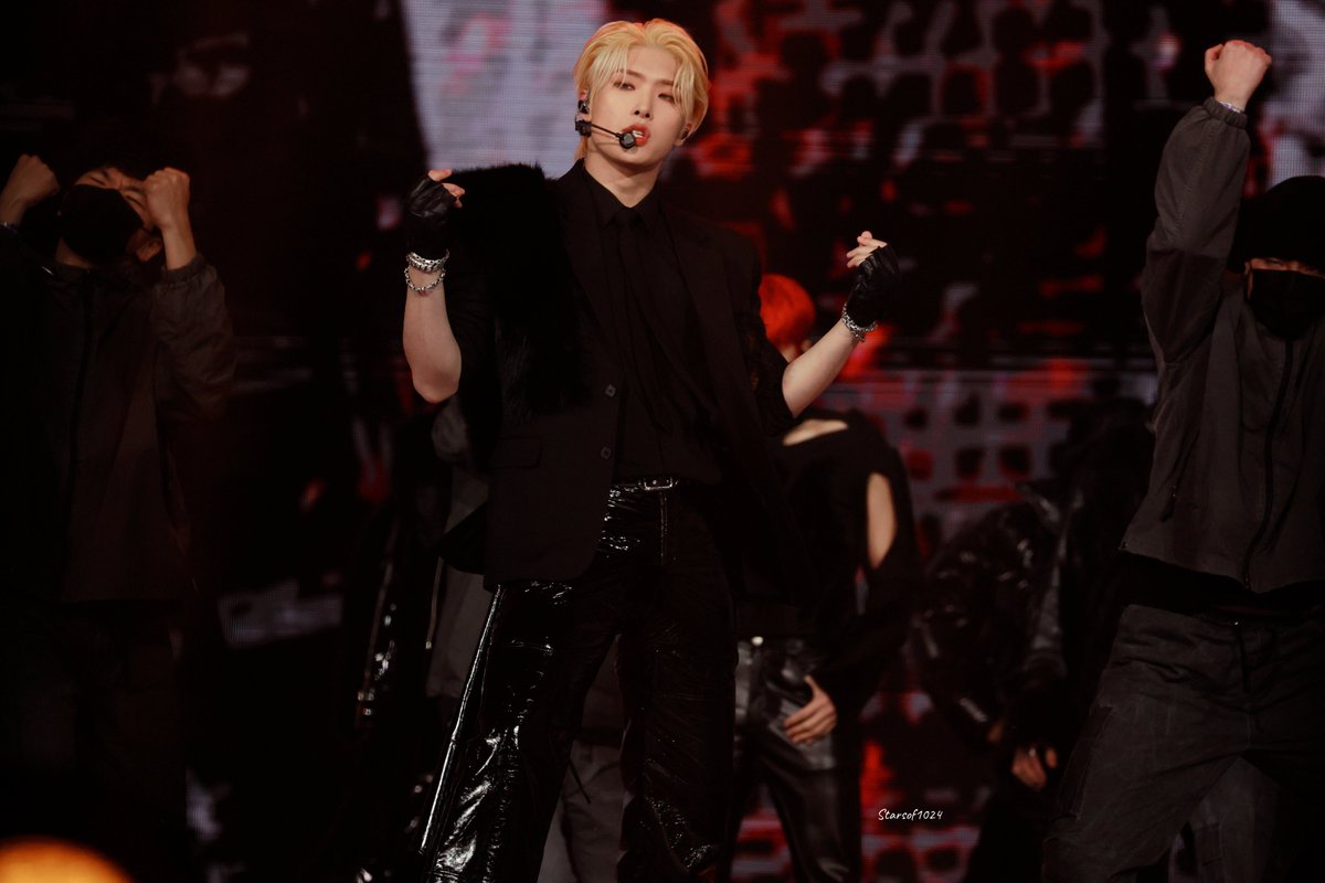 Starsof1024's tweet image. 221216 가요대축제 ❤️‍🔥
#에이티즈 #ATEEZ  #민기 #MINGI