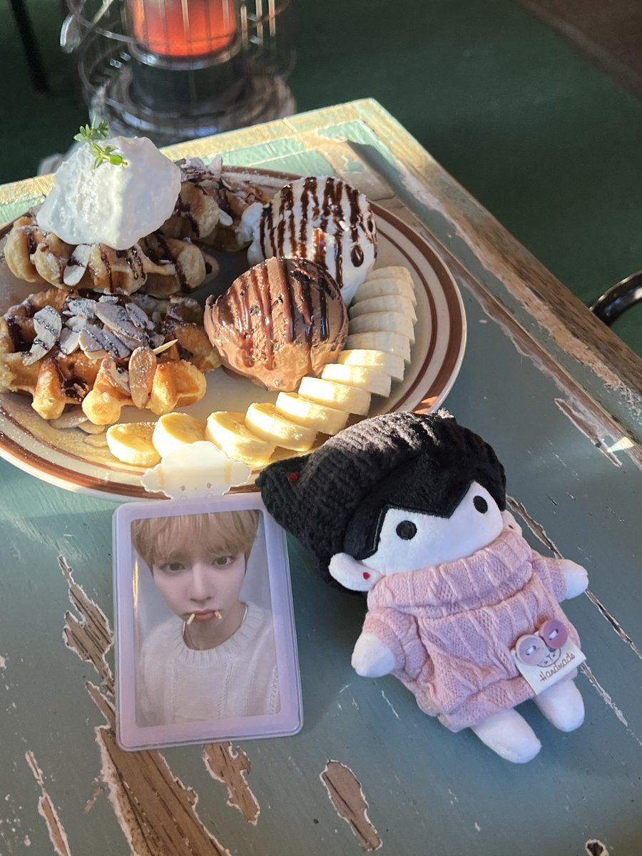 parallelforlove's tweet image. 강남 무한훠궈!
강남 더달달 ~ 🫶🏻
원래 훠궈 먹으면 아이스크림 머거줘야댐 ㅋㅋ 암튼 내가 정함 .. ㅋ 제워니도 맛나게 드세여 .. 
#제원이의_먹킷리스트