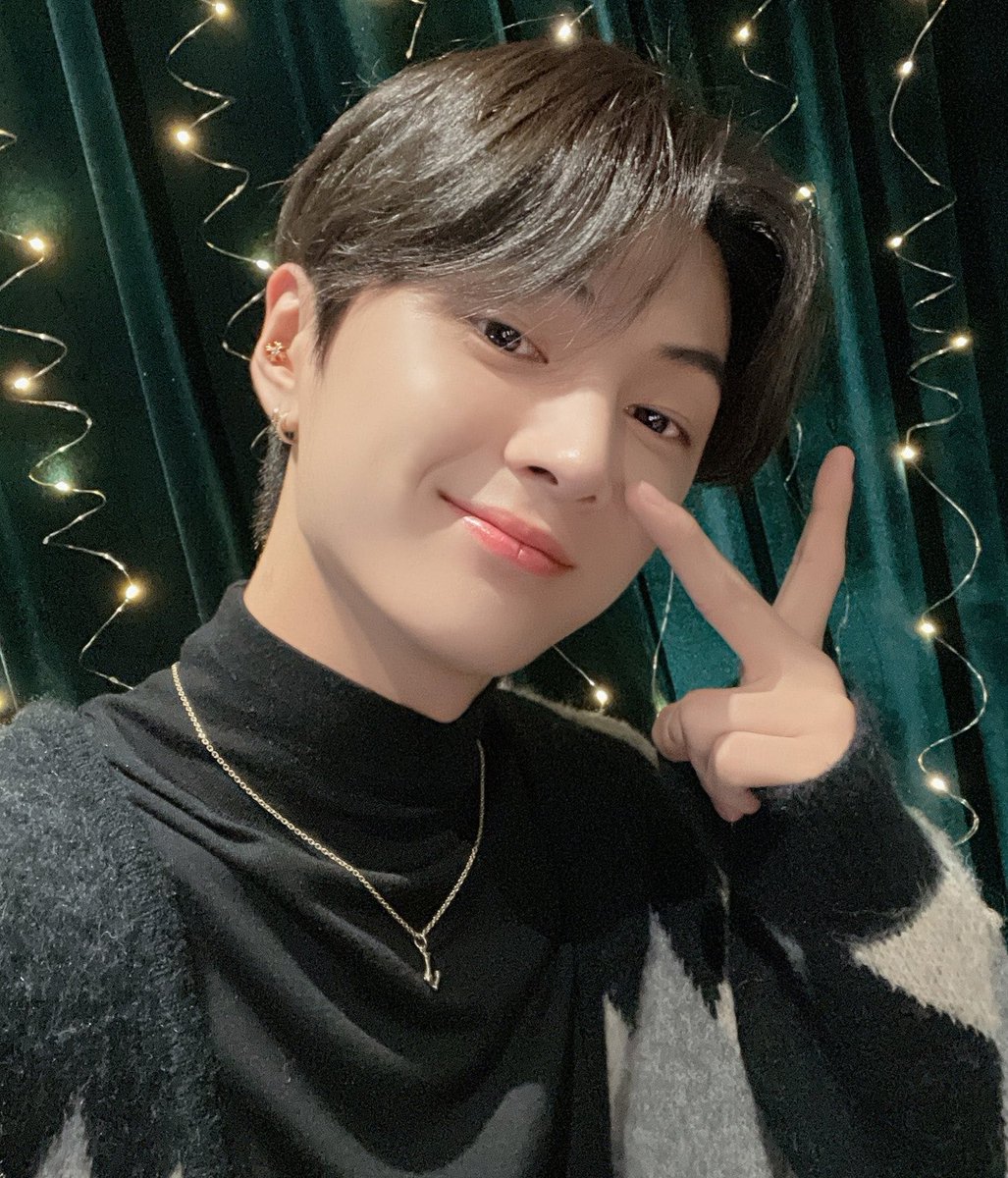 holiday date w/ him<3 #enhypen_jay