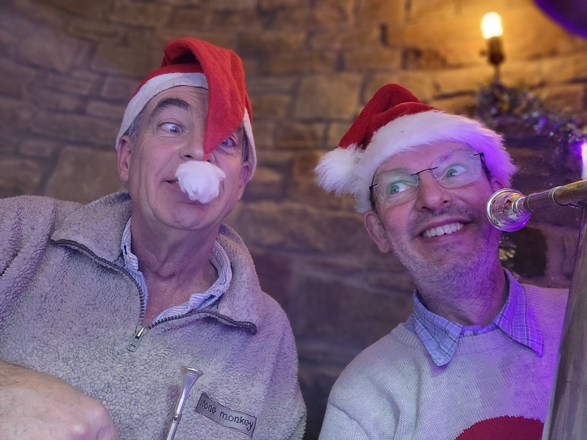 We had a great evening last night at The Eldon House.
One more Christmas gig for us in Hampshire on Christmas Eve. 
Happy Christmas. 🎄