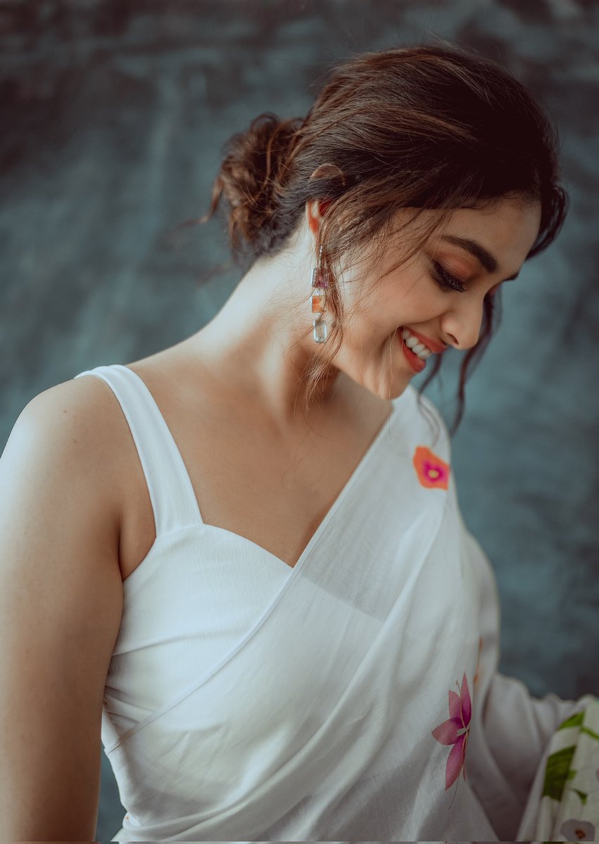 Mahanati (@mahanatithefilm) on Twitter photo 