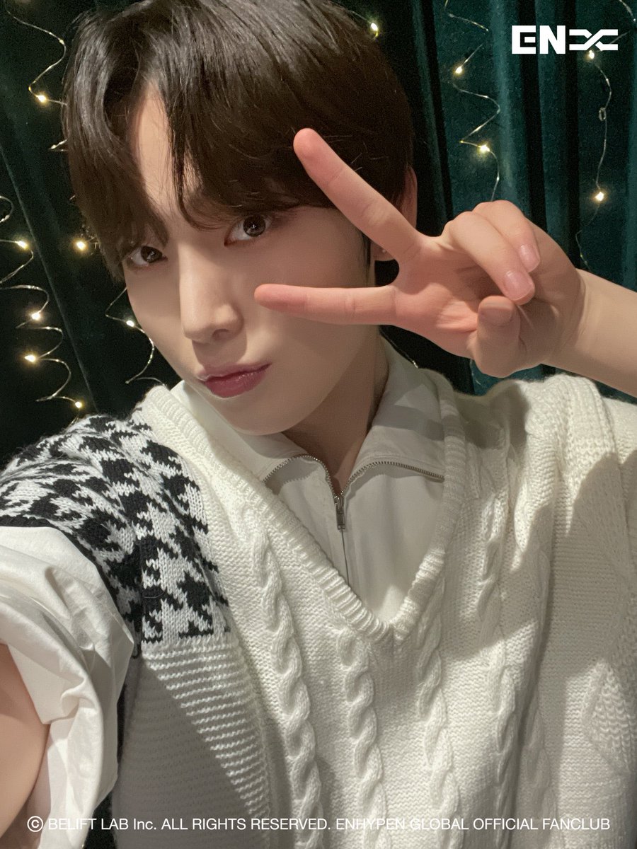 filmksw's tweet photo. 🧁✨ #SUNOO https://t.co/YbTvdvQgFf