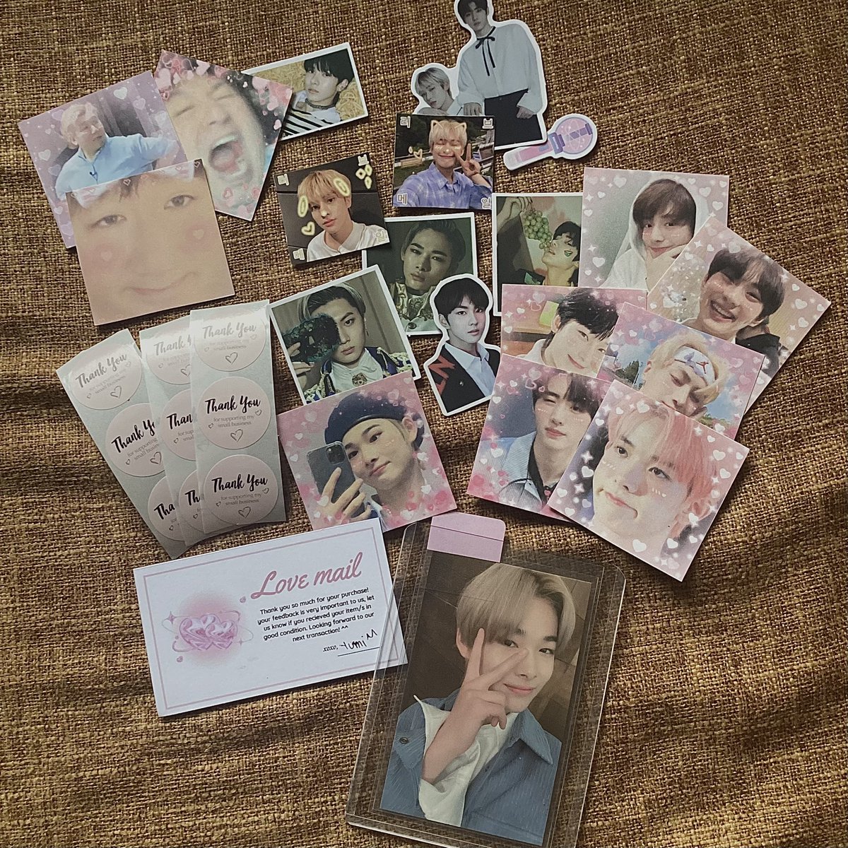 MCart264's tweet photo. 🛒 mail from : @yumikeishhdjsh1 ᕱ

         ˘͈ᵕ˘͈ Hello yumi! Thank you so much for giving me this ni-ki pc🫶🏻 and for the freebiesss naaa superrr damii! ꔛ  

#marga_mails https://t.co/XL13hIqfKH