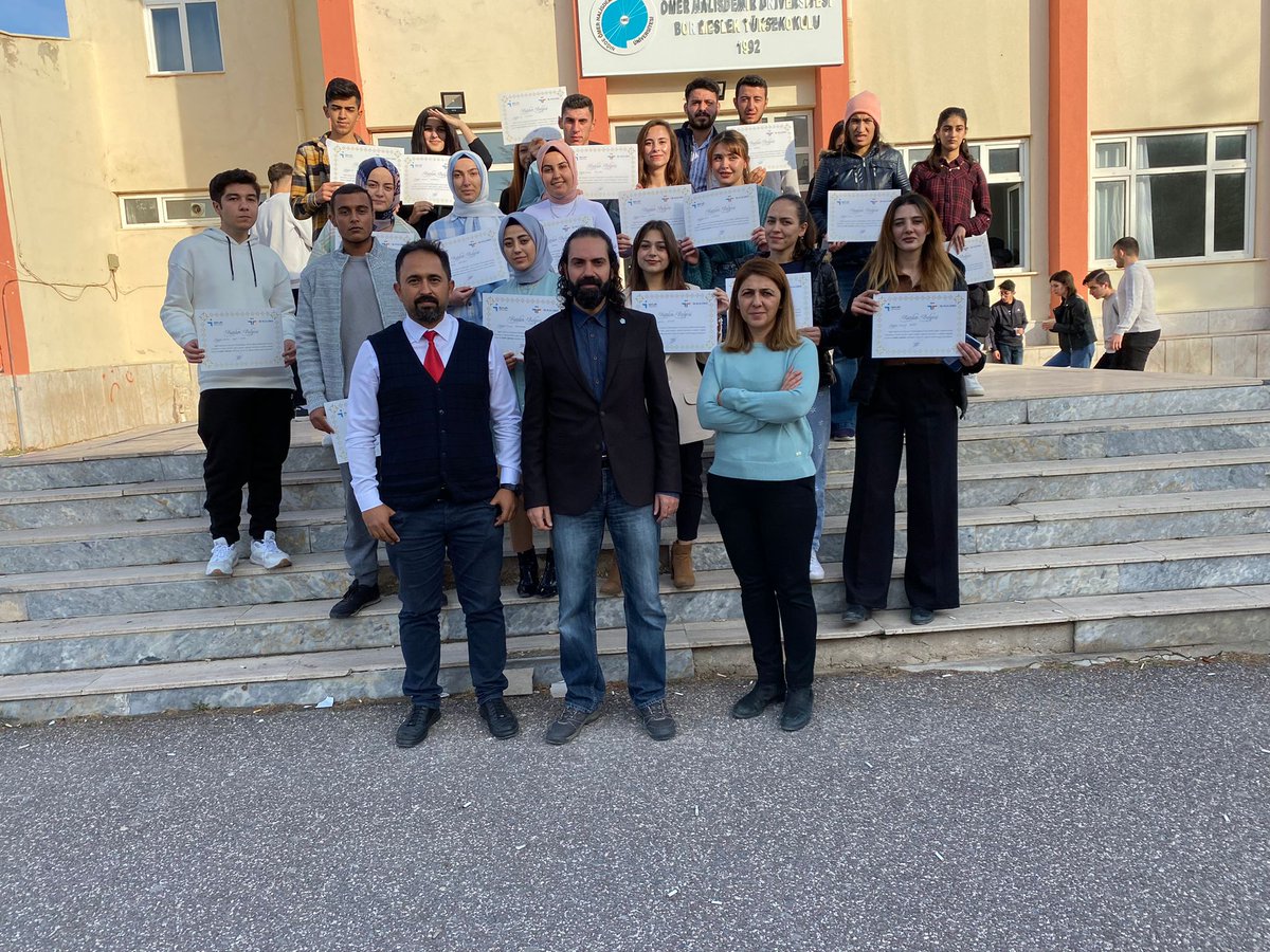 Niğde Çalışma ve İş Kurumu İl Müdürlüğümüz tarafından Niğde Ömer Halisdemir Üniversitesi Bor Meslek Yüksekokulu öğrencilerine İş Kulübü eğitimi verildi.