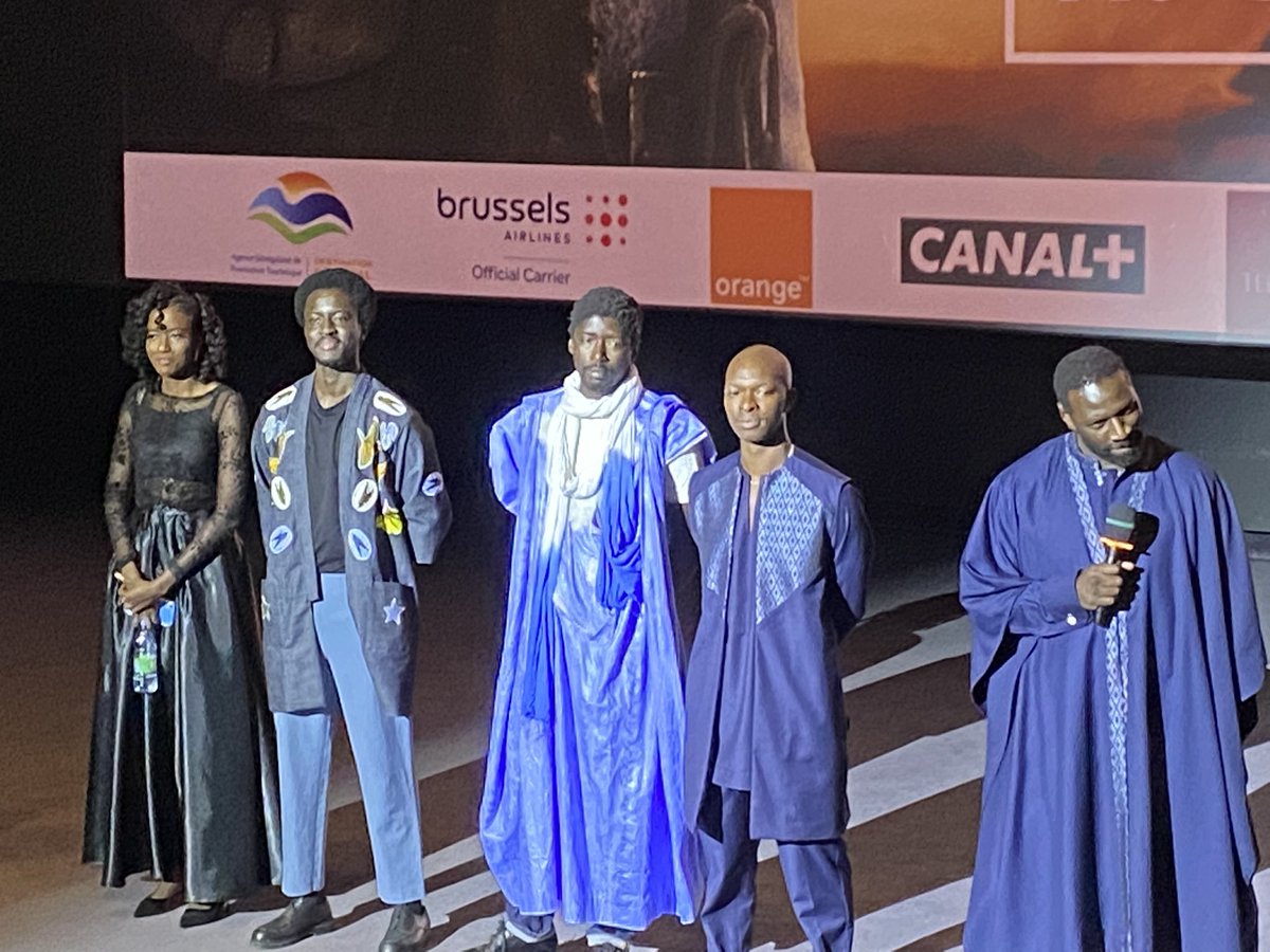 MezouaghiMihoub's tweet photo. Presentation en avant première du film #Tirailleurs #Dakar #Senegal : proposer une 1ere fenêtre ouverte au grand public sur une page douloureuse et si peu connue de l Histoire / une invitation à poursuivre un travail de mémoire et de réconciliation / et des acteurs émouvants https://t.co/zaumOVy1Jo