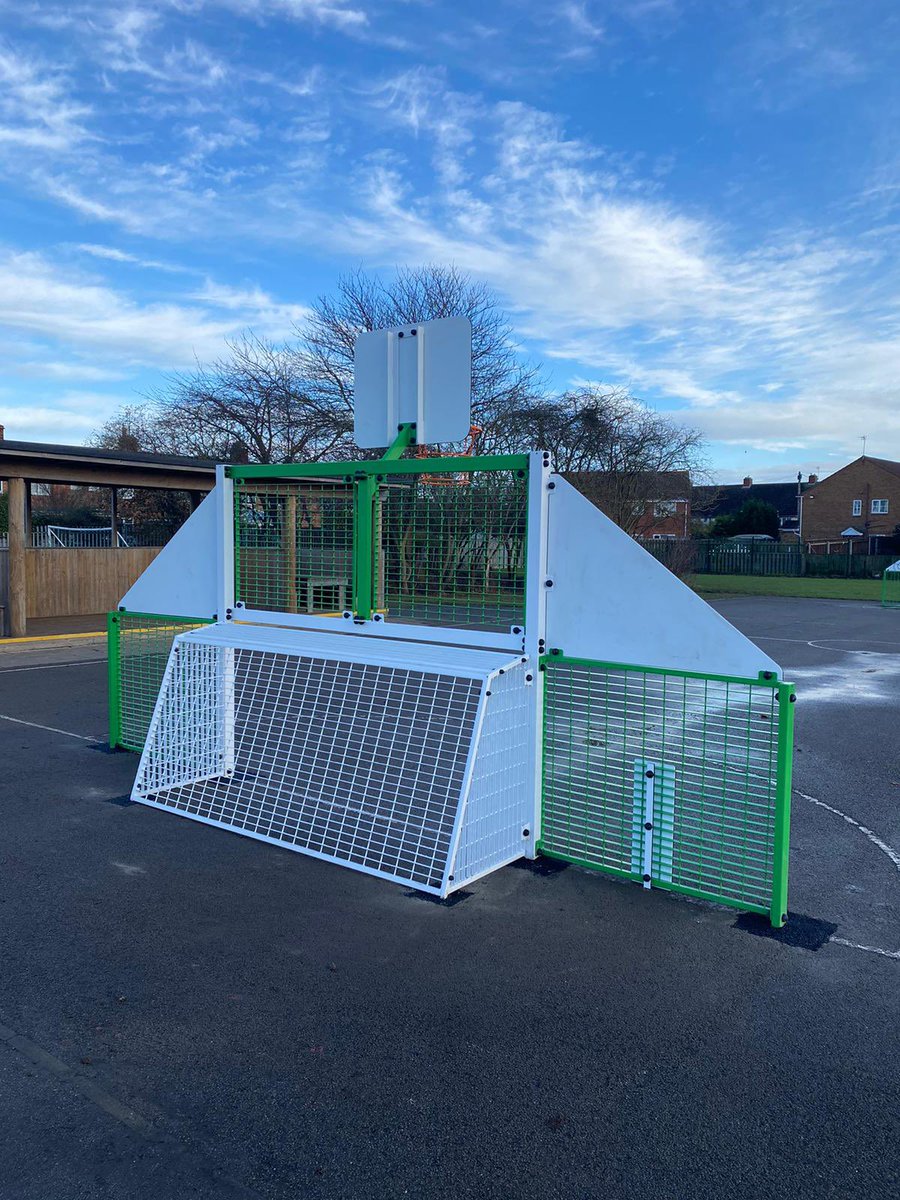TheRichmondPri's tweet photo. Thank you to our amazing #PFA @RichmondPfa @RichmondPEsport we are going to have a lot of excited pupils in January! #Sport #PE #TheRichmondFamily https://t.co/1nqupuJbuz