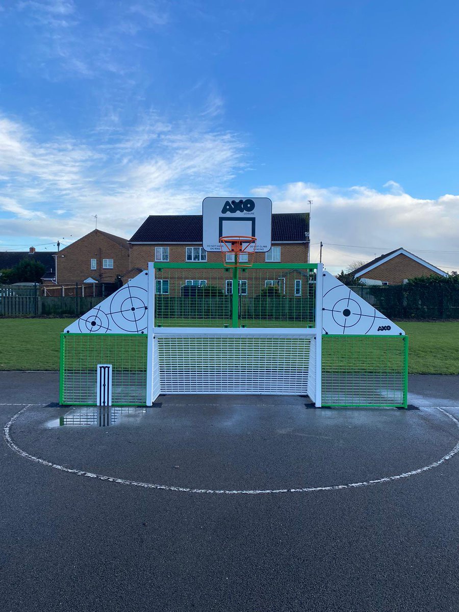 TheRichmondPri's tweet photo. Thank you to our amazing #PFA @RichmondPfa @RichmondPEsport we are going to have a lot of excited pupils in January! #Sport #PE #TheRichmondFamily https://t.co/1nqupuJbuz