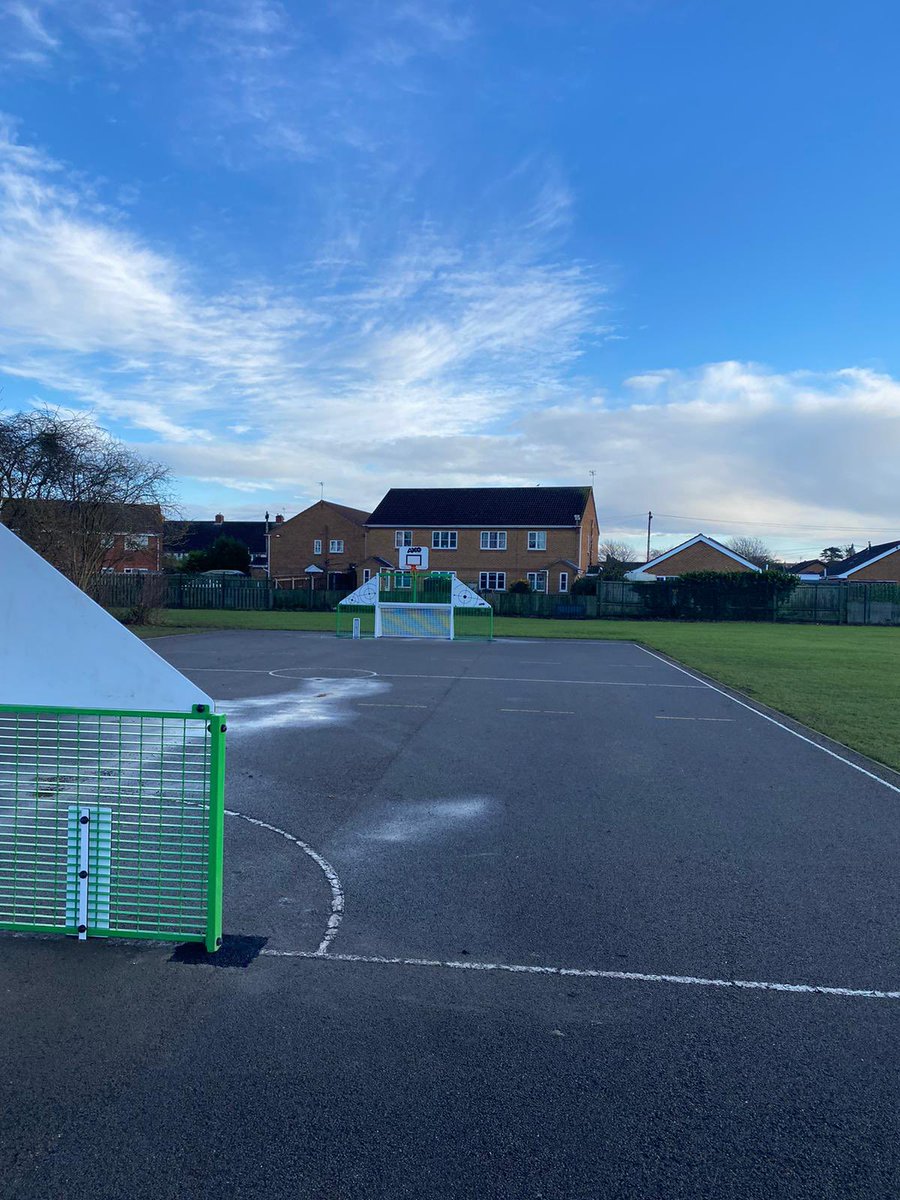 TheRichmondPri's tweet photo. Thank you to our amazing #PFA @RichmondPfa @RichmondPEsport we are going to have a lot of excited pupils in January! #Sport #PE #TheRichmondFamily https://t.co/1nqupuJbuz