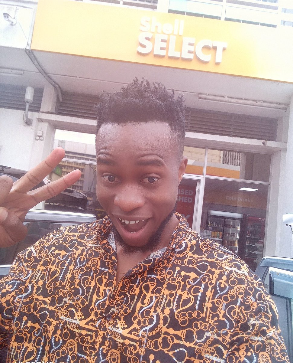 felixomondi__'s tweet image. Travelling up country,was thirsty for a drink  then pulled over at shell petrol station to fill my car, happy they have Shell Select shops where you can buy snacks!yes!💪 @Shell_Kenya #CraveItHaveIt  #TupataneShell 
locate a shell petrol station near you shell.co.ke/motorists/stat…