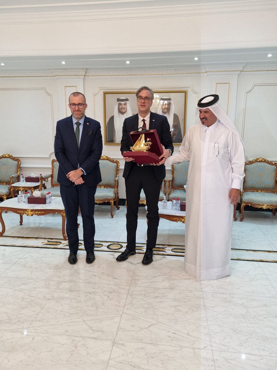 President of the Chamber of Commerce of Serbia Mr. Marko Čadež met in Doha with the First Vice Chairman of the Qatar Chamber Mr. Mohammed bin Ahmed Al Kuwari. It was agreed to cochair the 🇷🇸🇶🇦Business Council in Doha in spring 2023 @cadezmarko @Privrednakomora @QatarChamber