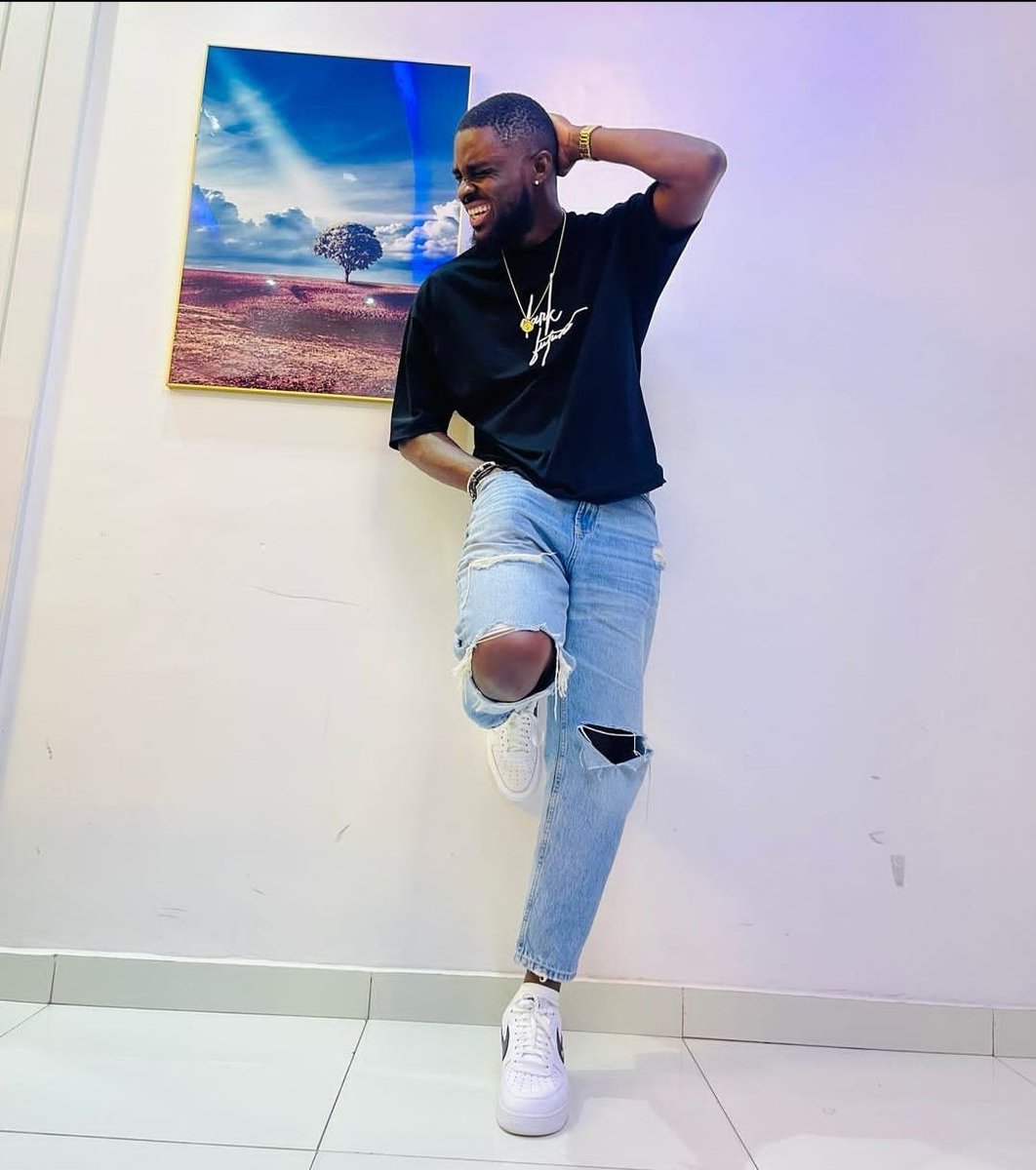 victoralokan's tweet image. Shocking!!! Popular Comedian Peteru is Dead 😭😭😭😭.  Wetin Dey Sup For This World. O Ga O

#Peteru
#RestInPeace
#BloggerJay
#Comedy
#VictorAlokan 
#BloggerJayTV