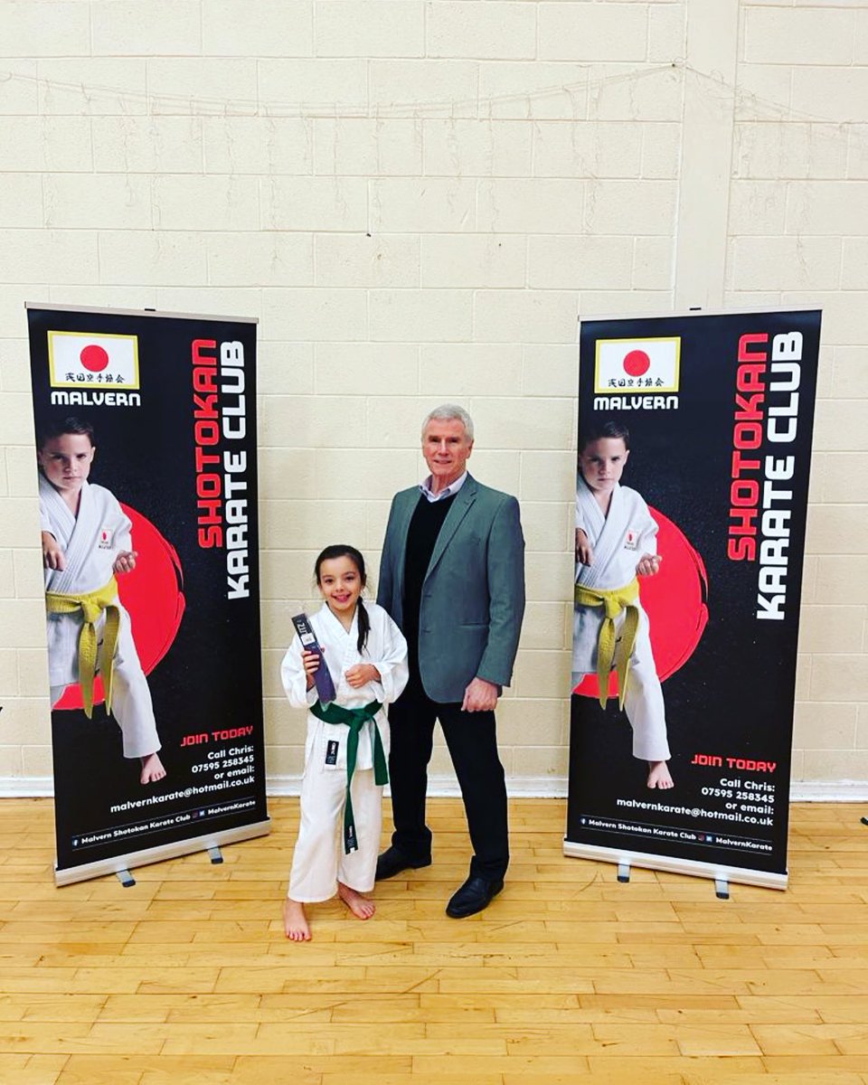 DebbieHodaj's tweet photo. #proud parents  Lexi is smashing it  collecting her purple belt last night #believe is achieving  @MalvernKarate  #well done to all the others who graded too your superstars https://t.co/ntABBz5PIH