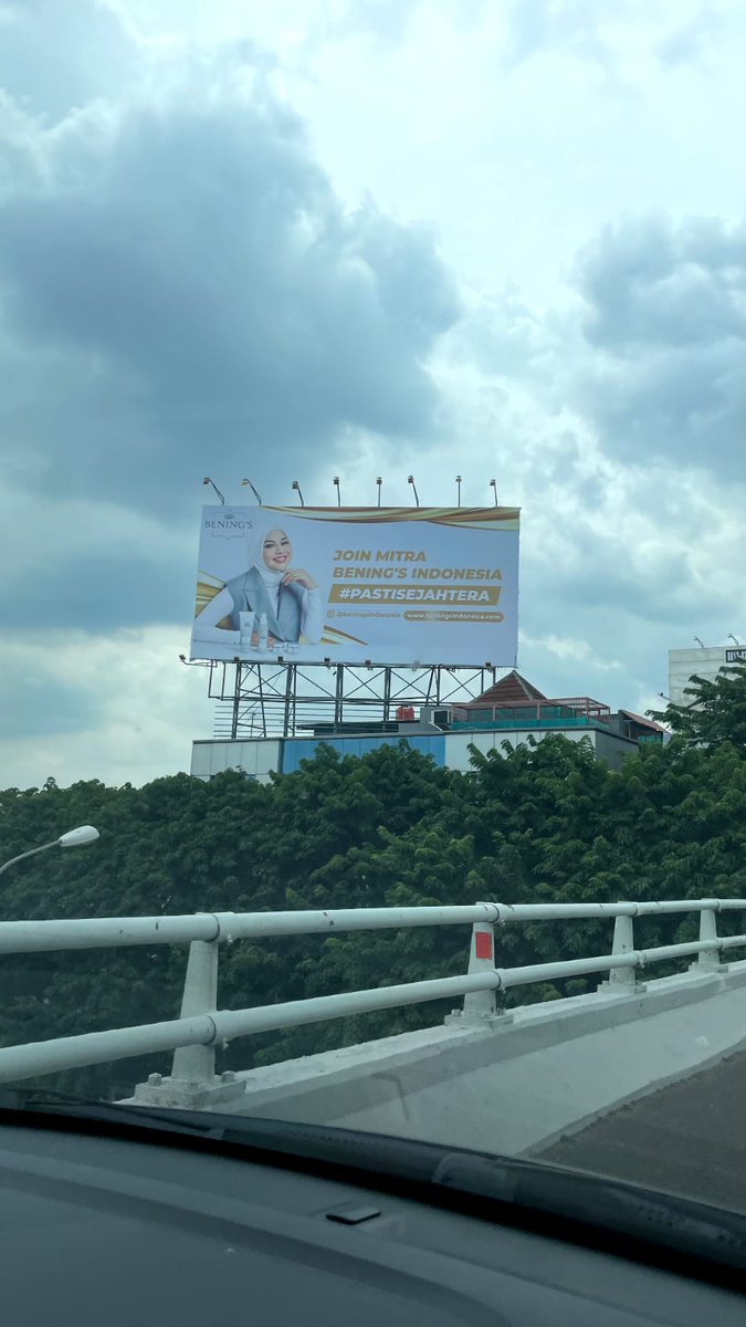 FrisnaEriska's tweet photo. Jadi Reseller nya #BeningsIndonesia bakalan #PastiSejahtera nihh ya pasti tiap harinya full senyum gtu ya kan wkwk, ehh tpi produknya Bening's bagus bgtt tau
Aurel
#PastiSejahtera
#BeningsIndonesia https://t.co/b7ep7dzH5h