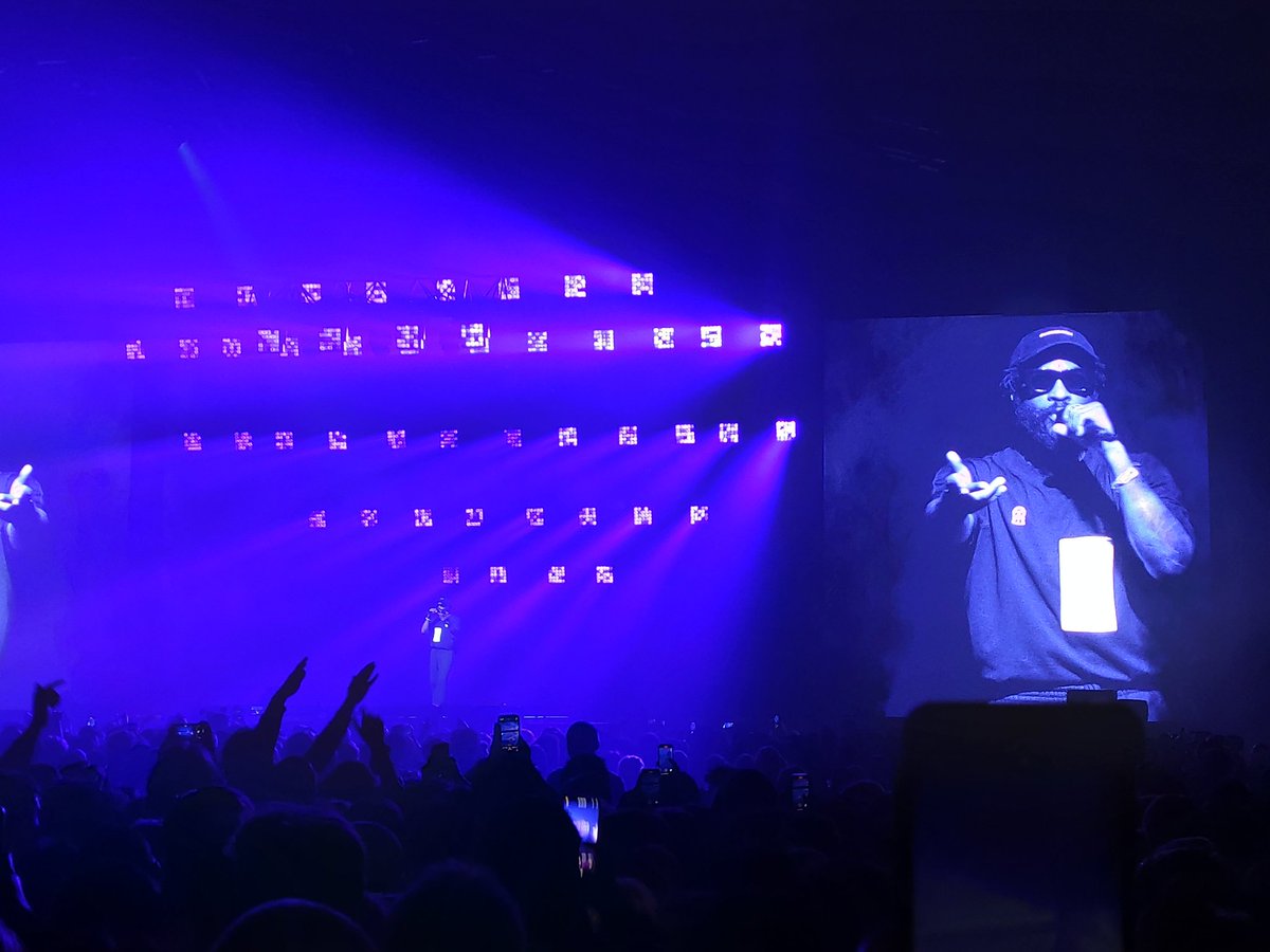 ArthurP_2004's tweet photo. Mes photos de Damso le 16/12/2022 à Bercy 🔥 #QALFTour (1/2) https://t.co/QrfQgCPx0j