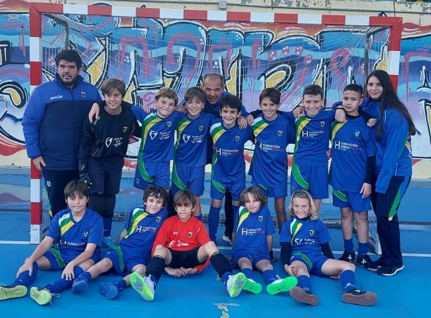 CDEElValle's tweet photo. #FS 
Éstos son nuestros equipos clasificados para la Fase de Campeones (8 mejores equipos de Madrid) de @RFFM_FutbolSala 

Benjamín A
Alevín B

¡Enhorabuena! https://t.co/sRyH57yioz