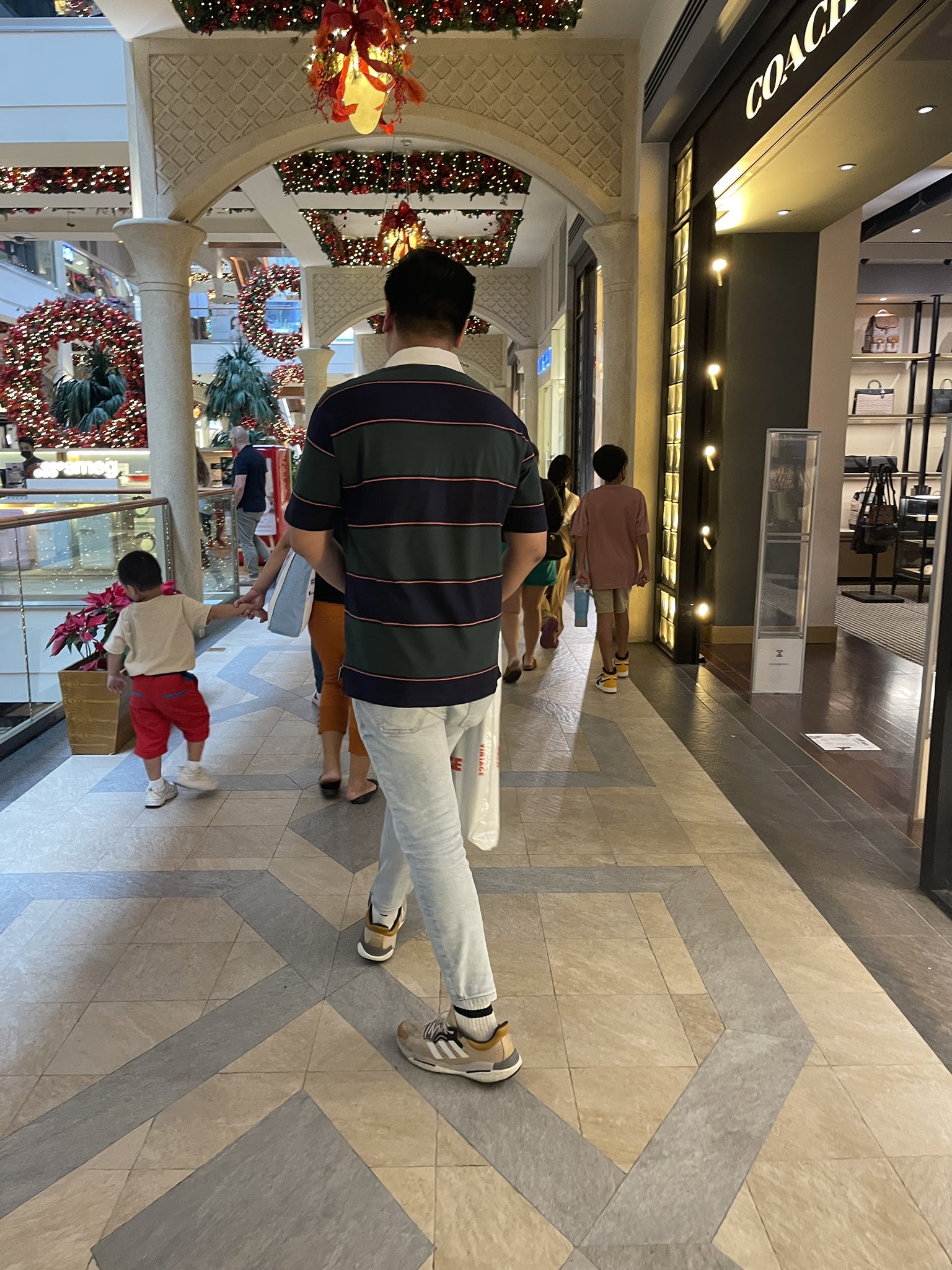 Matthew on Twitter "“Are you wearing th…” “The green Uniqlo rugger