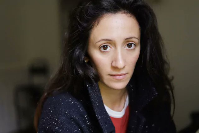 sceneweb's tweet image. [portrait] Nelly Pulicani : les failles et les marges d’une artiste pleine d’avenir bit.ly/3hIUvaS La comédienne a enchaîné en 2022 les collaborations fructueuses. C'est le choix du palmarès de @fanny_imbert.