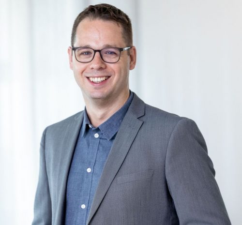 laStaempfli's tweet photo. Why we stay on #Twitter : #IranRevoIution2022 Here a talk in German between Daniel Rickenbacher und Regula Staempfli in the #futurepodcast by @laStaempfli &amp; @taswiss &amp; @swissfuturetech Interessiert  @zi_news @foresight_lab https://t.co/0ae29oc0bW https://t.co/GKe0ZpVI3e
