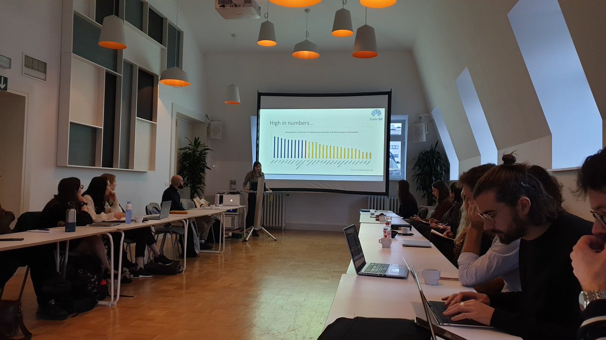AudreyVdleene's tweet photo. #SOF2022 kicking off with Sophie Kopsch presenting her research (with @JeremyDodeigne) on committee chair allocation in the European Parliament regarding gender. Thanks to @POLI_VUB for the organization 😊 https://t.co/9O0yHZNKVj