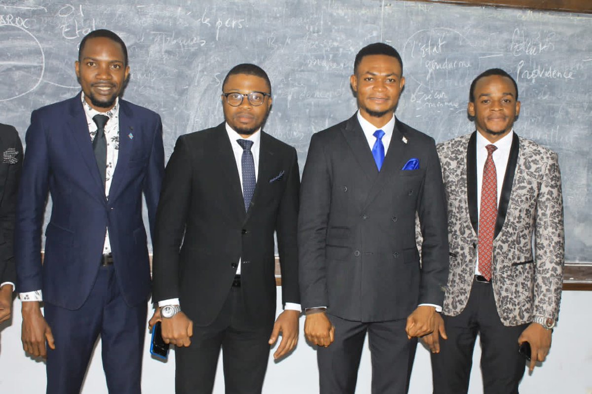 Les futurs professeurs de l'université Moderne de Mbandaka.