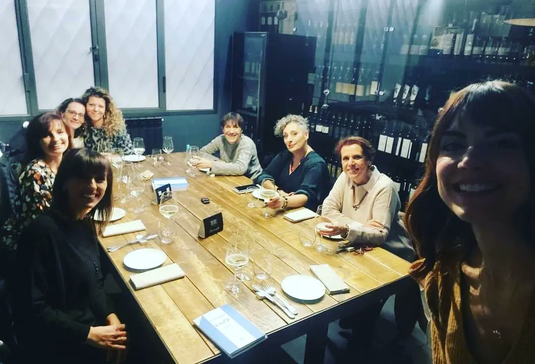 SofiaSZM's tweet photo. Dopo più di due anni (quasi tre in effetti) di impegno e dedizione, per una volta il meeting del Direttivo di @WomenForSec l'abbiamo fatto dal vivo e ci siamo pure divertite 😁

#womenforsecurity #wfs #lebelleserate❤️🔝 #milano #italy🇮🇹 #CyberSecurity #workingwithlove❤️ https://t.co/PYCQEBamD9