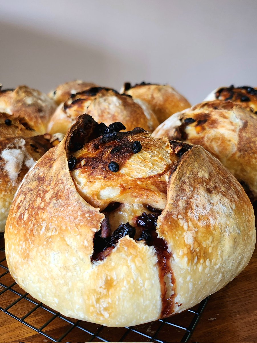 crumbsprinkles's tweet photo. When we warned to lock in dates for these brandy fruit sourdoughs throughout December as they'll get snapped up pretty quickly, it's because we know our customers 😍 And they certainly came through with the orders this year. https://t.co/yMbj79oqsa