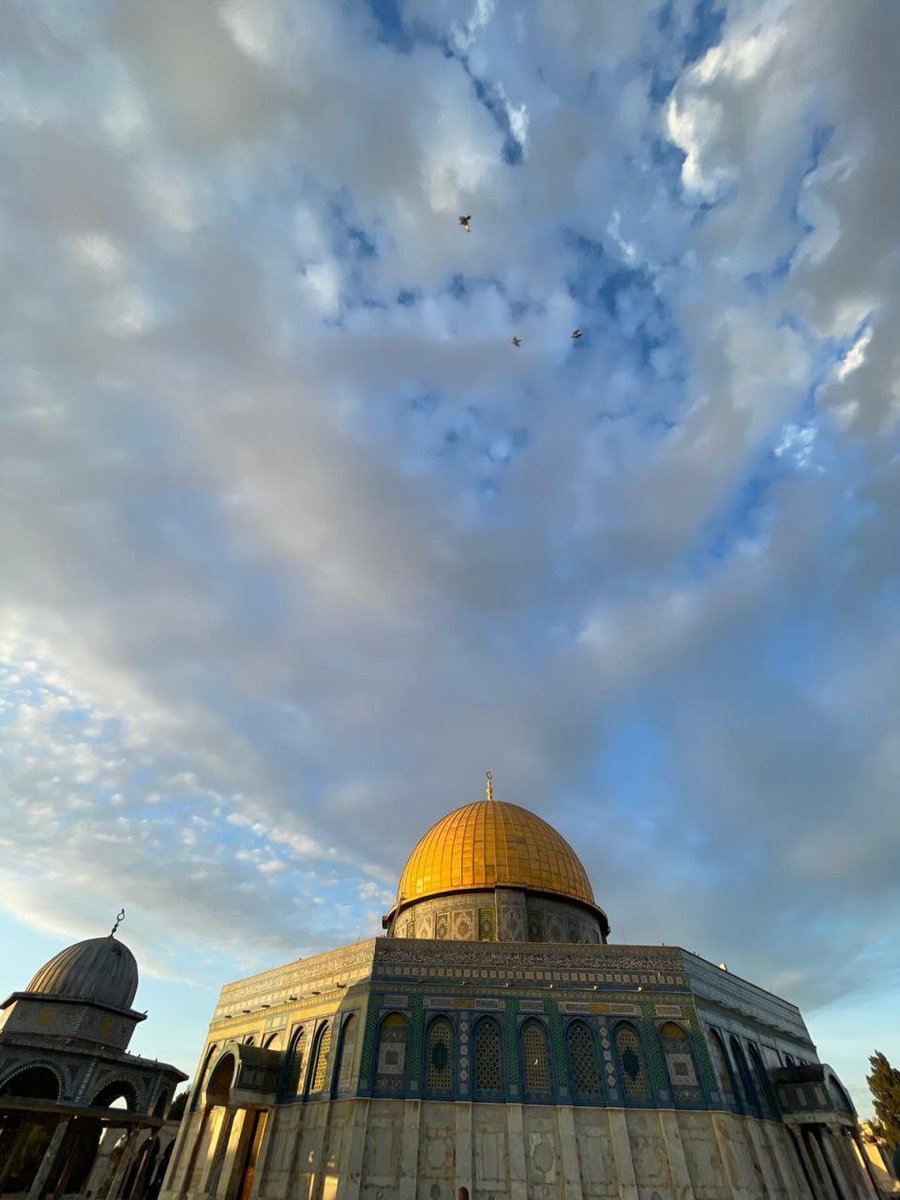 اغضب للأقصى فإن بمثل جماله لا يستحق الهوان 💔
#رباطكم_يحميه
#اغضب_للأقصى  
#الاقصى_في_خطر