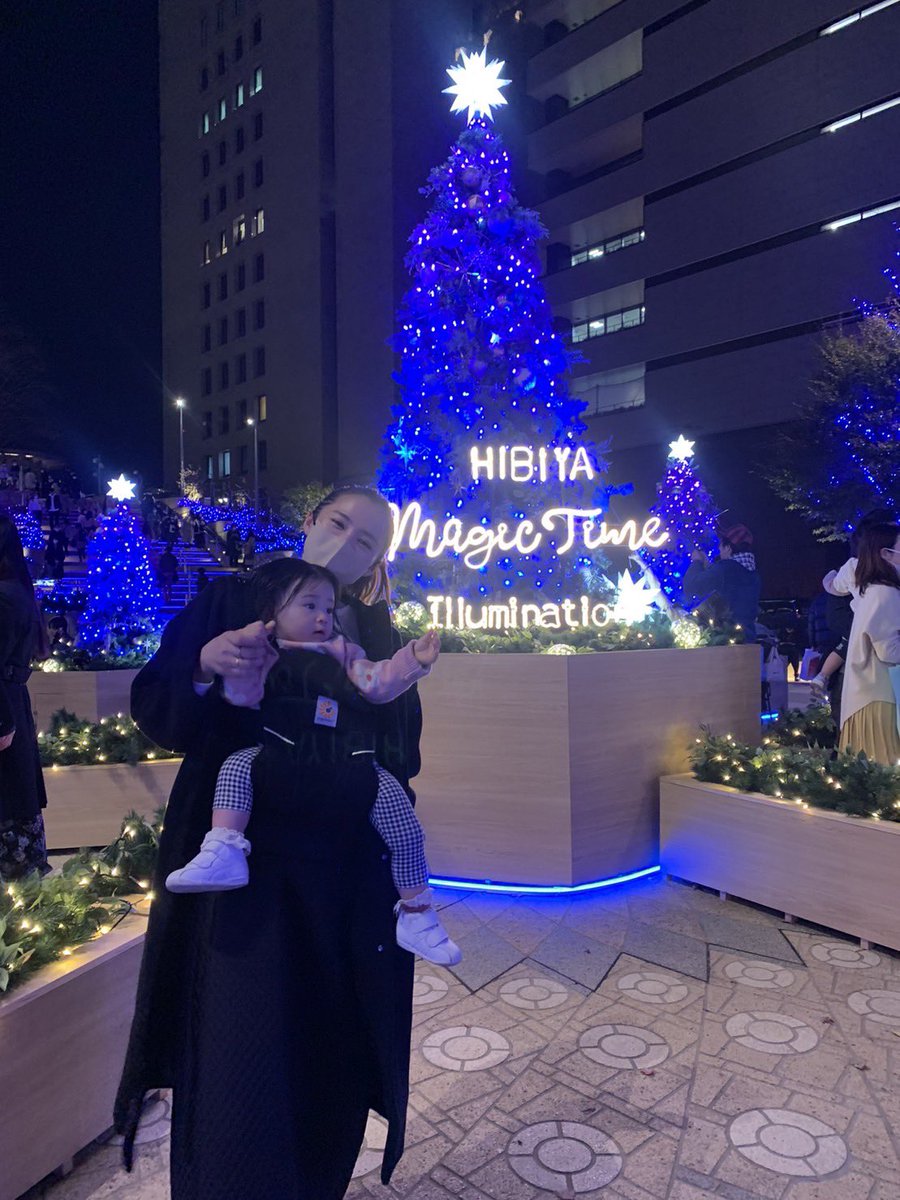 WADAARISA's tweet photo. 東京ミッドタウン日比谷のイルミネーションを家族で見てきた🥺💓綺麗だったな〜🥹​
​
"東京ミッドタウン日比谷 イルミネーション"で検索してみてね🎄​
​
#PR #東京ミッドタウン日比谷 
#イルミネーション
#hibiyamagictimeillumination
 #日比谷マジックタイムイルミネーション https://t.co/KwOfDmblRe