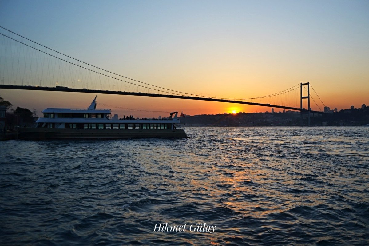 Foto: Hikmet GÜLAY 
#istanbul #türkiye #travel #traveling #paradies_of_travel_ #travelblogger #travelphotography #traveller #travelholic #travelgram #travelguide #travellers #travelbag #travelawesome #travel #traveldeeper #travelislife #yolculuk #tatilkeyfi #life #turkey #turkiye