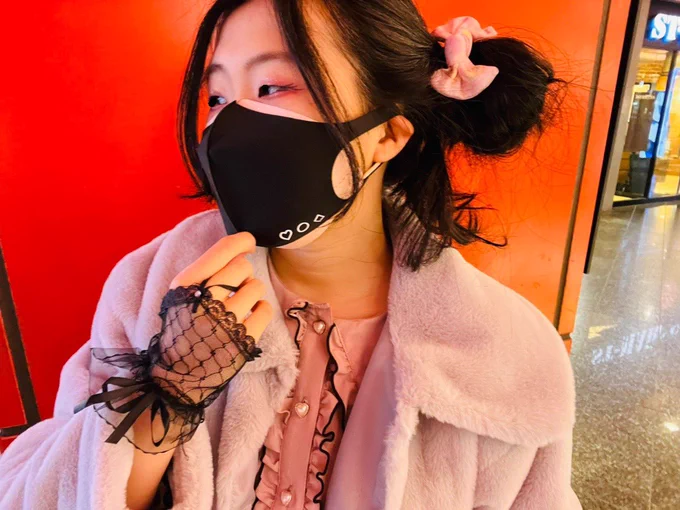 無加工&デブス自覚アリインスタ用のお写真撮りに来たついでに可愛い子見つけてはニヤニヤしてる前髪消失変態女です作れ帰れ 