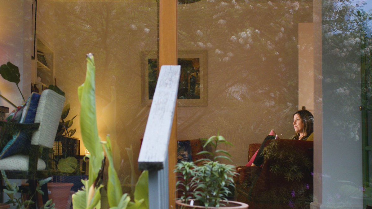 eufilmfestival's tweet photo. Mr. Sun by Oonagh Quinn @oonaghq

Unable to move on from the past, Marie soon discovers that her tedious elderly neighbour is hiding his own lonely existence. https://t.co/G7CKqUXLTy