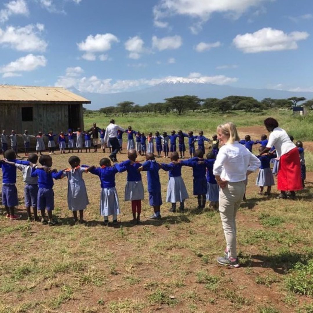 📸Throwback Thursday📸

It’s always enjoyable meeting the children at the schools out in Kenya. Lots of happy memories from over the years! 

#africa #kenyaeducation #schoolchildren #charity