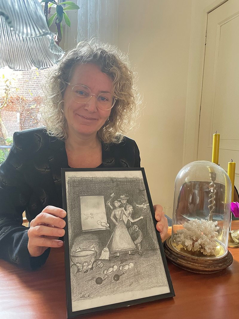 Margreet maakte met oud-collega's van Landstede MBO een filmdocu🎬 over het leven van een oud-leerling; de succesvolle kunstenaar Mehrak Davoudi. Zij exposeert nu voor het eerst in Nederland haar kunstwerken en vertelt haar levensverhaal. onderwijsmagazine-zinmag.nl/2022/geraakt-d… #podcast