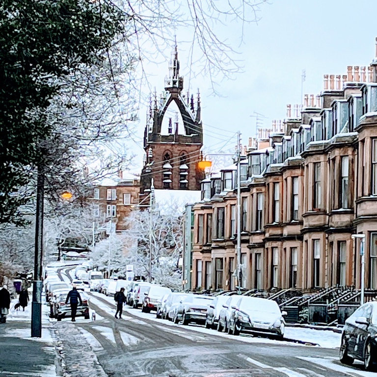 Early morning, after the first snowstorm this year
#glasgow #scotland #visitscotland #snowstorm #winter