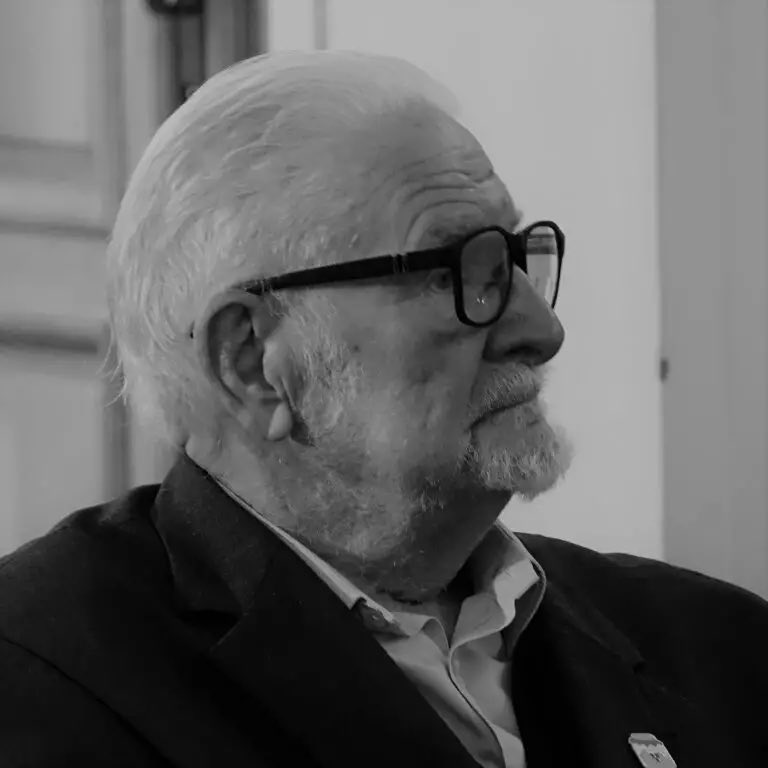 Apimondia tweet media