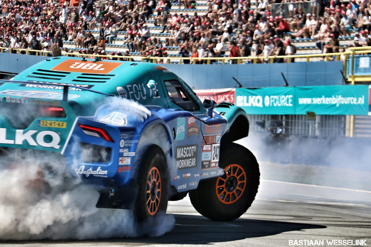 TimCoronel's tweet image. 9 days left😱 #Dakar2023 #rally #timcoronel

Can you control your nerves?  ;)