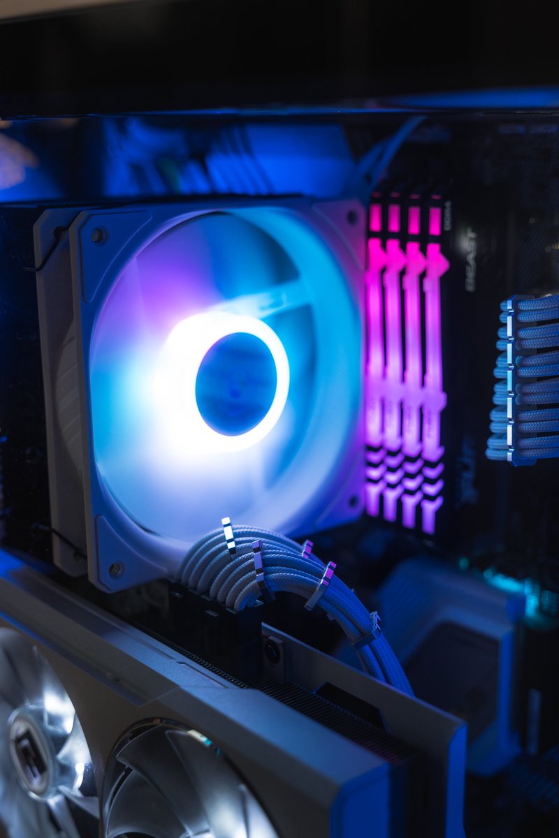 BitFenix's tweet image. Alchemy 3 x 8PCIe Aluminum Comb Extension Cable Kit
 
@pcmr_setup

Precision Molded Connectors
PCI-E Cable with High Current Alloy Terminals

Check it here now: bitfenixshop.us/product-catego…

#BitFenix #Alchemy #ExtensionCables #pc #pcgaming #pcgamer #pcbuild #gamingsetup #gamingpc