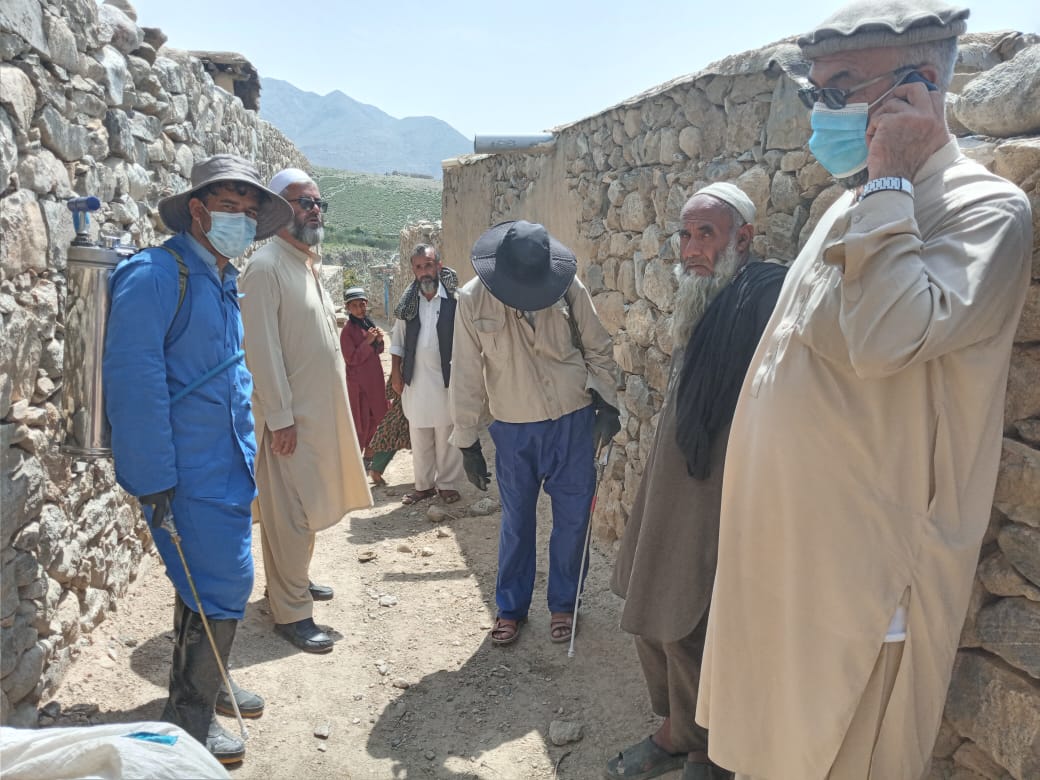 Hntpo_AFG's tweet photo. @HealthNet_TPO with @UNDP/@GlobalFund is strengthening and scaling-up Malaria prevention in Laghman and Kunar provinces of Afghanistan, by providing Indoor Residual Spraying (IRS). 
#health 
#malaria
Find out more: https://t.co/mjAMiqGdXI https://t.co/ayYmgw6tki