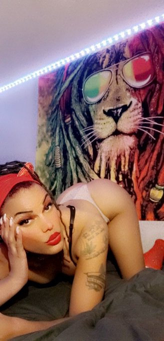 Bored who wants to play with me? #VegasTS #trans #bottom #trannychaser #bottom #fem #fembottom #BlackTranswoman<a href="/tag/vegasts"class="tags">#VegasTS</a><a href="/tag/trans"class="tags">#trans</a><a href="/tag/nsfw"class="tags"><span>#nsfw</span></a><a href="/tag/bottom"class="tags"><span>#bottom</span></a><a href="/tag/fem"class="tags"><span>#fem</span></a><a href="/tag/nsfwtwt"class="tags"><span>#nsfwtwt</span></a><a href="/tag/trannychaser"class="tags"><span>#trannychaser</span></a><a href="/tag/blacktranswoman"class="tags"><span>#blacktranswoman</span></a>